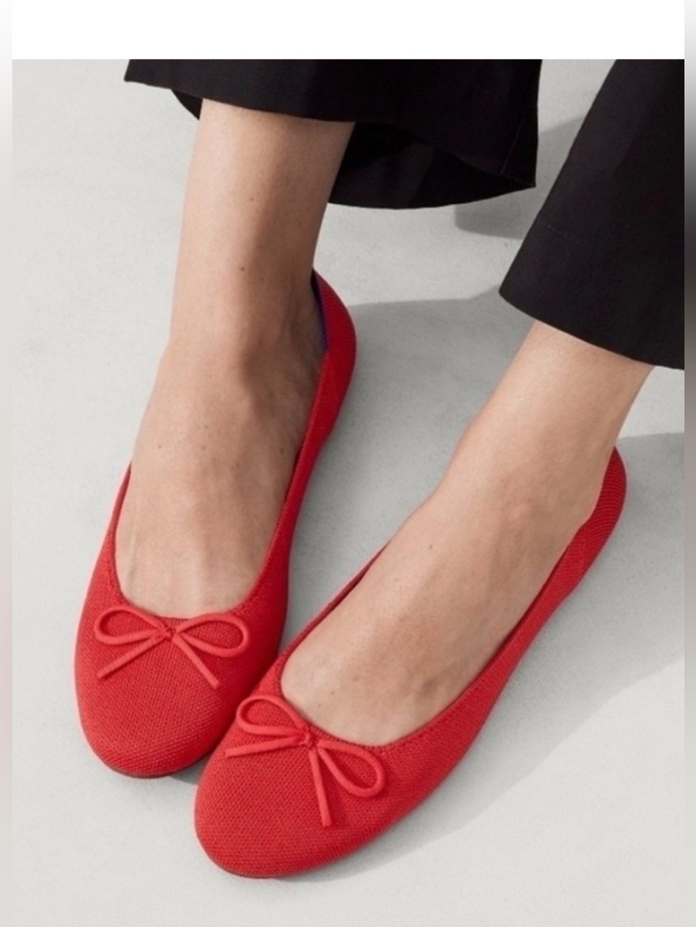 NIB Rothy's “The Ballet Flat” Glamour Red with Bow front embellishment Size 8.5